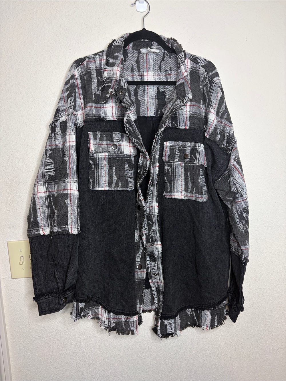 Oli & Hali |  Black & Gray Distressed Plaid Shirt Jacket Size Large
